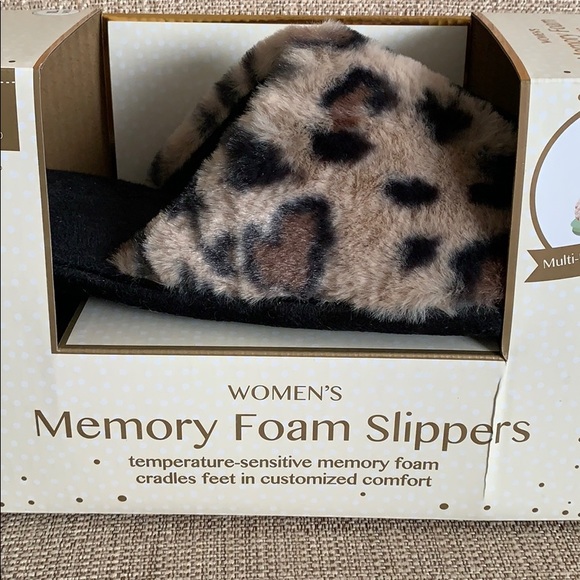 Women’s Leopard Memory Foam Slippers Size 9-10 - Picture 2 of 7